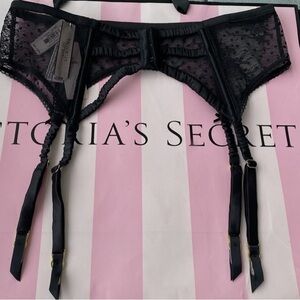 Victoria's Secret Black Lace Garter Belt Size M/L